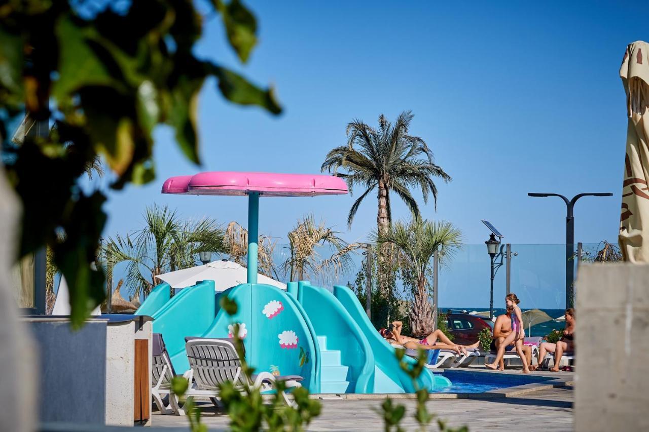 Seascape Apartment Spa N Pool Beach Resort Mamaia Eksteriør bilde